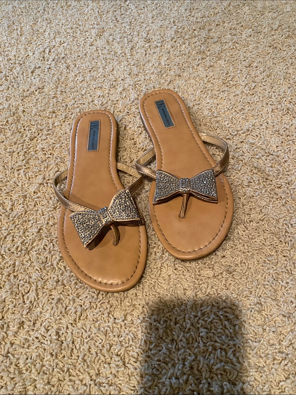 INC International Concepts Tan Bow Thong Sandals with Metallic Bow